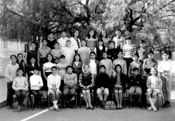 r_1968-1969_6eme 3.jpg - Lycée Regnault - TANGER / MAROC - Année scolaire: 1968-69 -6ème 3Photo communiquée par Mª Dolores Martinez 